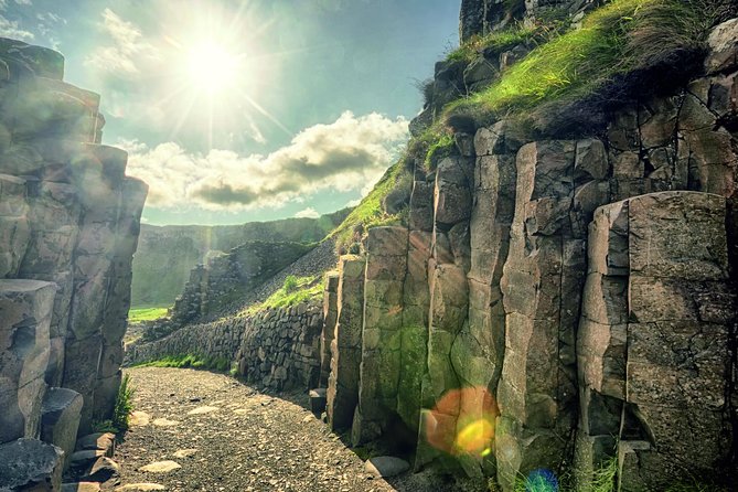 2-Day Northern Ireland Tour from Dublin Including Belfast and Giants Causeway - Price and what you’re really paying for