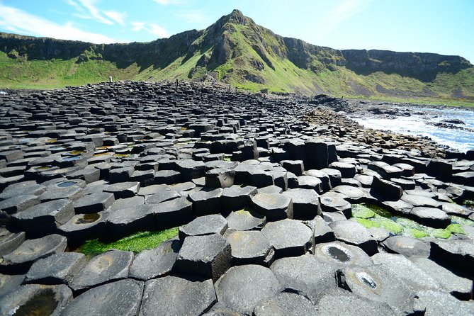 2-Day Northern Ireland Tour from Dublin Including Belfast and Giants Causeway - Belfast time: using your free hours the smart way