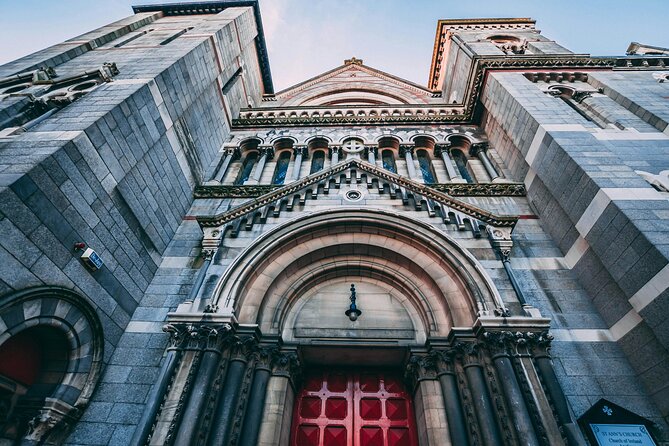 2 Hour Walking Tour of Dublin's City Centre - From St Patrick’s Cathedral to Dublin Castle: religion, power, and building layers