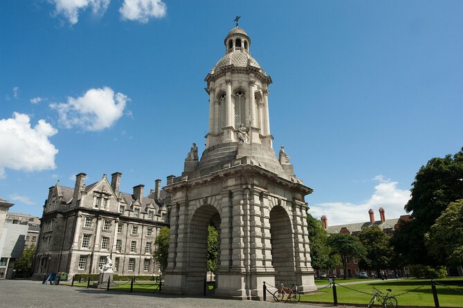 2 Hours Senior’s Historical Private Walking Tour of Dublin - A 2-hour private route built around Trinity and St Patrick’s