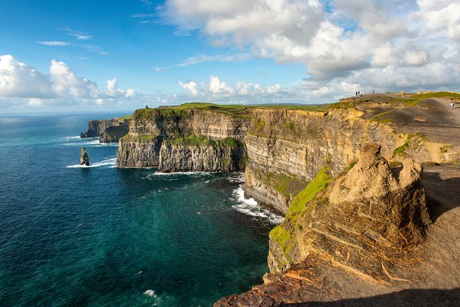3-Day Blarney Castle, Ring of Kerry, & Cliffs of Moher Rail tour - Ring of Kerry in one day: classic views plus a steady schedule
