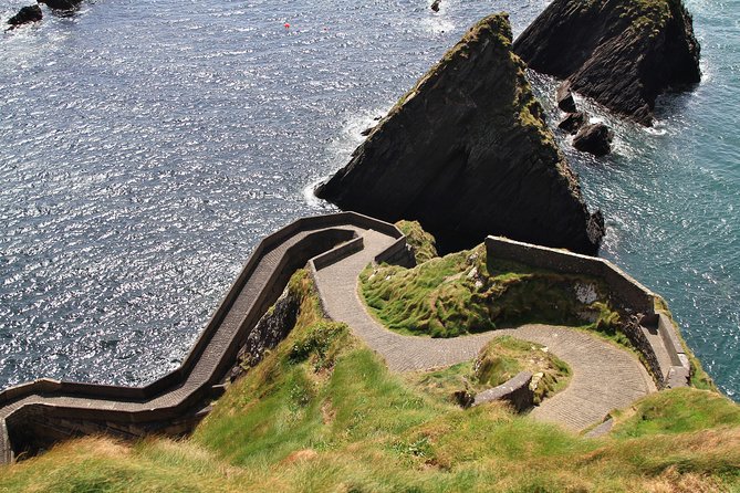 7-Day Great Atlantic Adventure Small-Group Tour of Ireland from Dublin - Small-group setup: up to 15 people and daily room to connect