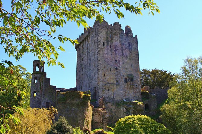 8 Day Emerald Explorer Small Group of tour of Ireland - Burren Farm Experience to Galway City Nights: Two Very Different Ways to See Clare