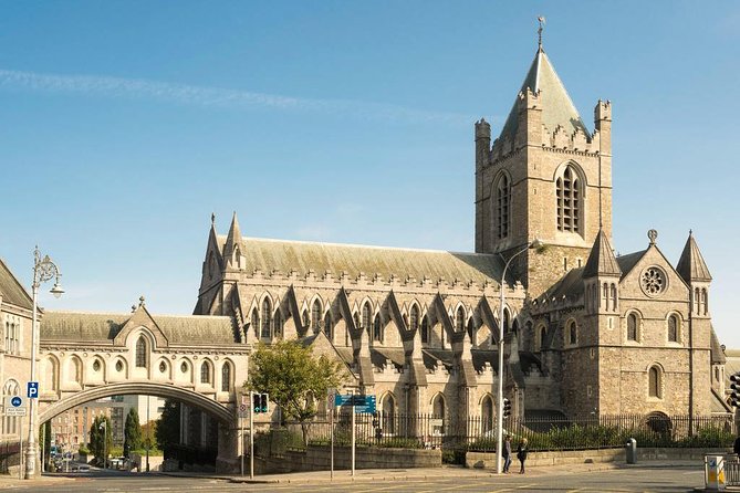 90 Minute Dublin Walking tour and Sightseeing tips - City Hall, Dublin Castle, and the lost Viking settlement story