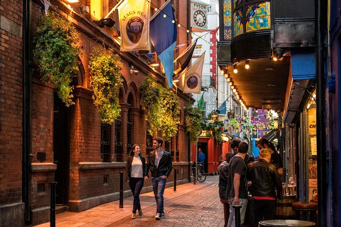 90 Minute Dublin Walking tour and Sightseeing tips - O’Connell Street’s political power: from wide boulevard to broken-pillar drama