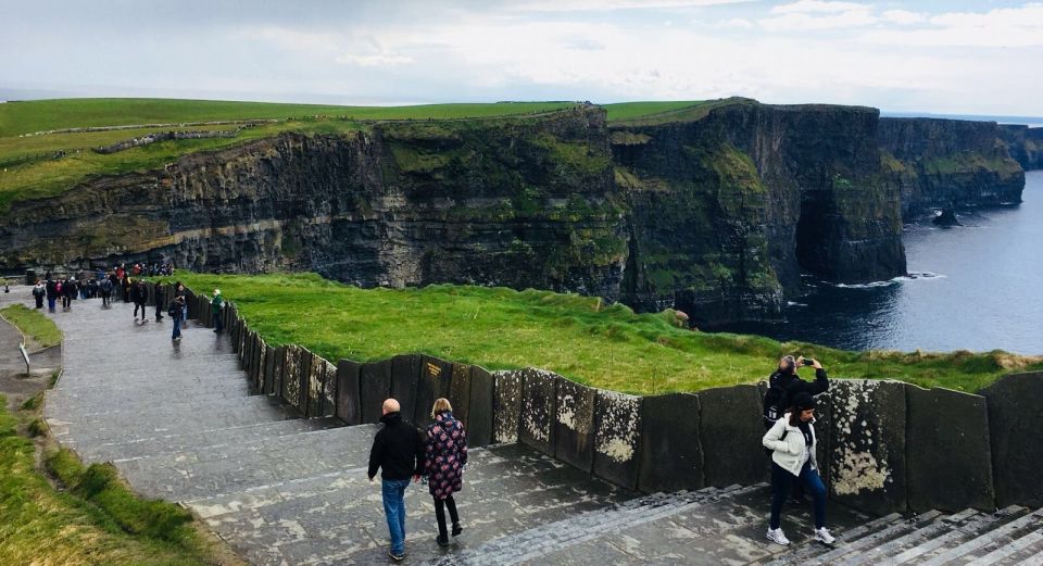 Cliffs of Moher and Galway Tour in Italian or Spanish - Lunch, Breaks, and Walking Reality Check