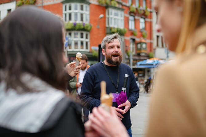 DayTripper Dublin: A Guided City Walking Tour - Entering Dublin with a guide (and a plan)