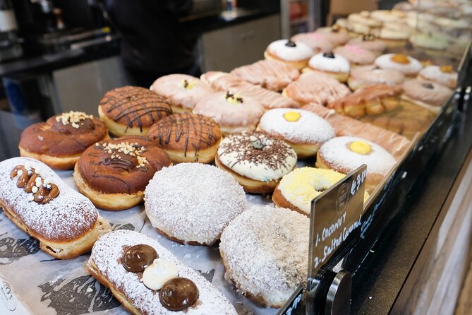 Deliciously Dublin: The Artisan Donut Walking & History Tour - Where You Meet, Where It Ends, and Why Temple Bar Helps