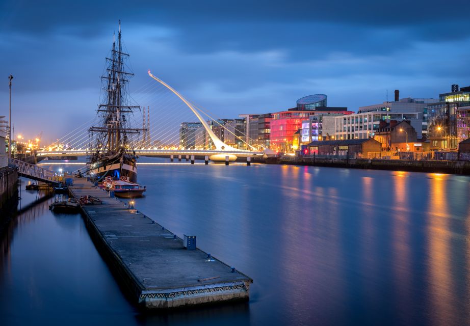 Dublin: Big Bus Panoramic Night Tour with Live Guide - Temple Bar to Dublin Castle to Christ Church Cathedral: The Lit-Up Trinity