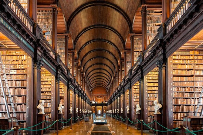 Dublin Book of Kells, Castle and Molly Malone Statue Guided Tour - Key Things to Know Before You Go