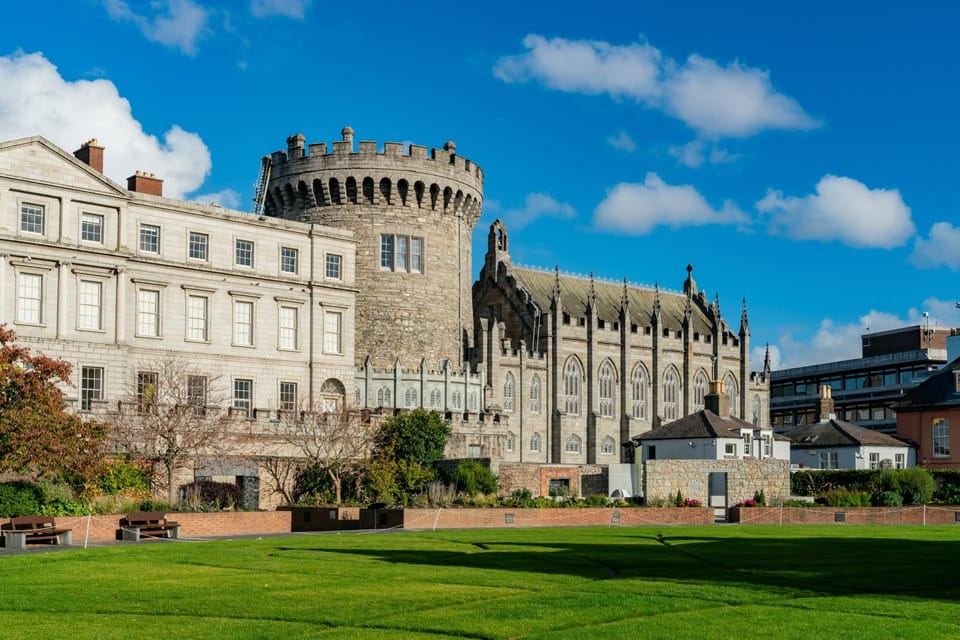 Dublin: Book of Kells, Dublin Castle and Christ Church Tour - Who should book this Book of Kells, Castle, and Christ Church tour?