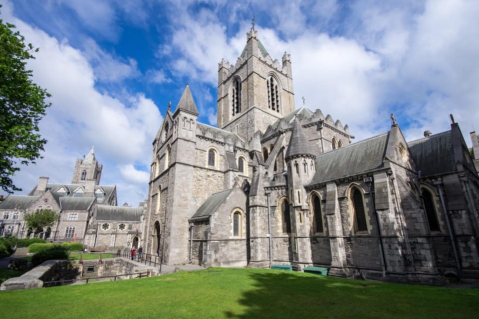 Dublin: Book of Kells, Dublin Castle and Christ Church Tour - Christ Church Cathedral stop: seeing faith and power up close