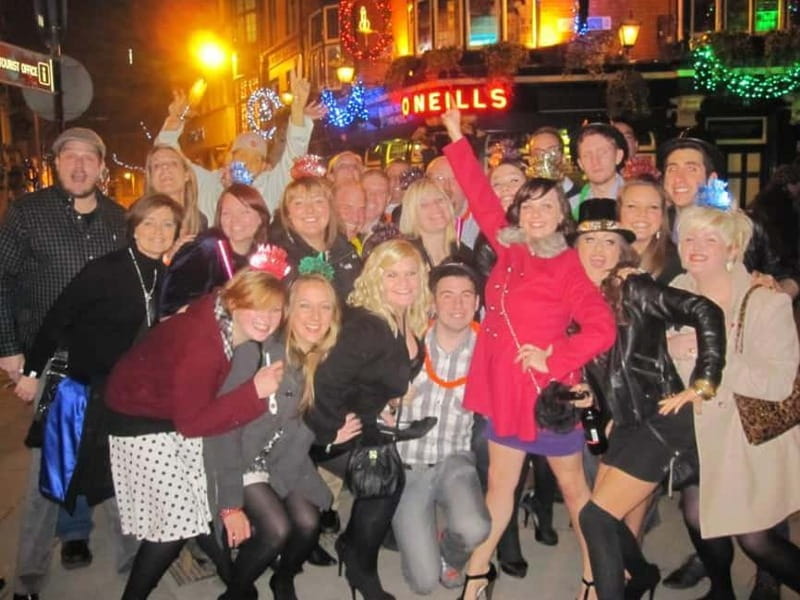 Dublin: City Pub Crawl Experience - Stop 2: a local bar with beer, cocktails, and spirits (45 minutes)