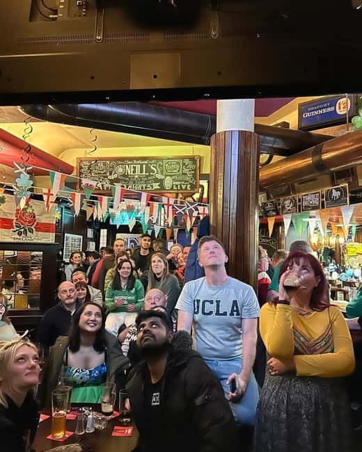 Dublin: City Pub Crawl Experience - Stop 4: third local bar (45 minutes) and the live music effect