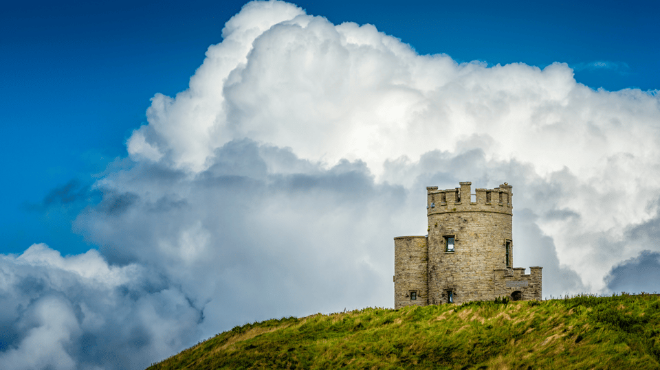 Dublin: Cliffs of Moher, Ennis, & Bunratty Castle Day Tour - Ennis: the friendliest town feeling, with a guided walk option