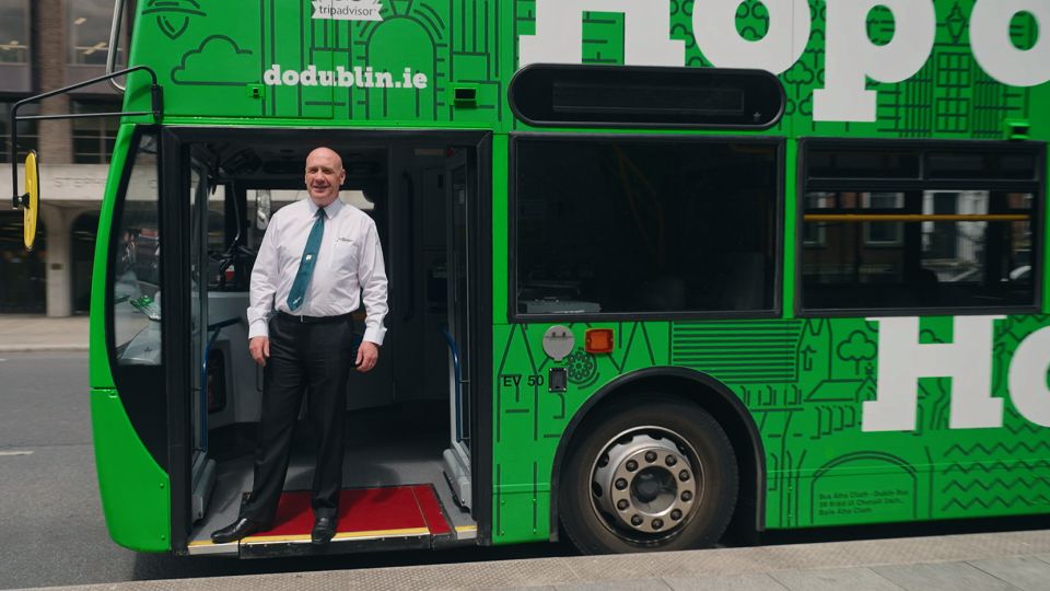 Dublin: Cruise Excursion Hop-On Hop-Off Tour & Rail Ticket - Guide Energy: What You Gain from Live Narration and Humorous Storytelling
