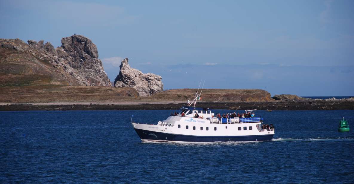 Dublin: Dublin Bay Cruise from Howth to Dun Laoghaire - From West Pier to open water: start with the right footing