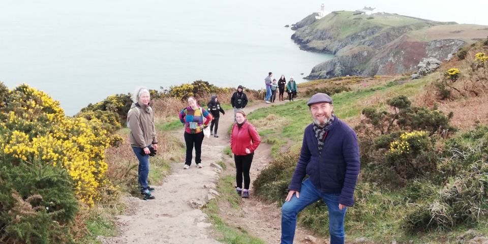 Dublin: Dublin Coastal Hike and Pints & Puppies - The Pint Finish: Blood Stream Pub and Irish Folklore Stories