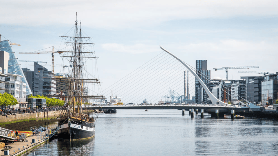 Dublin: EPIC Museum and Jeanie Johnston Entry Ticket - How the ship tour sets up EPIC’s emigration galleries