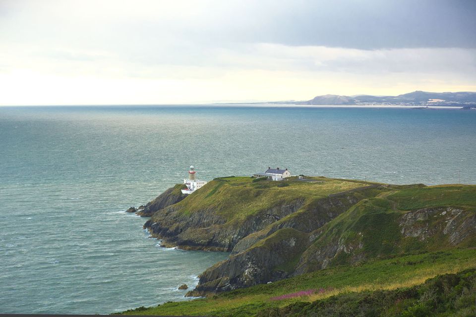 Dublin: Full-Day Howth and Malahide Castle Tour - What to pack for a coast day (and why it matters)