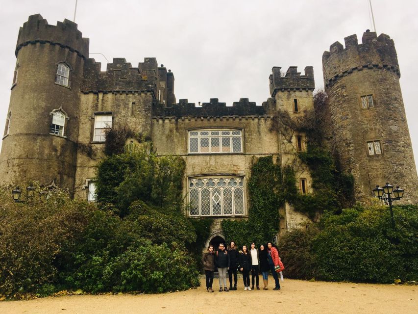 Dublin: Full-Day Howth and Malahide Castle Tour - First stop rhythm: getting from Dublin to the coast