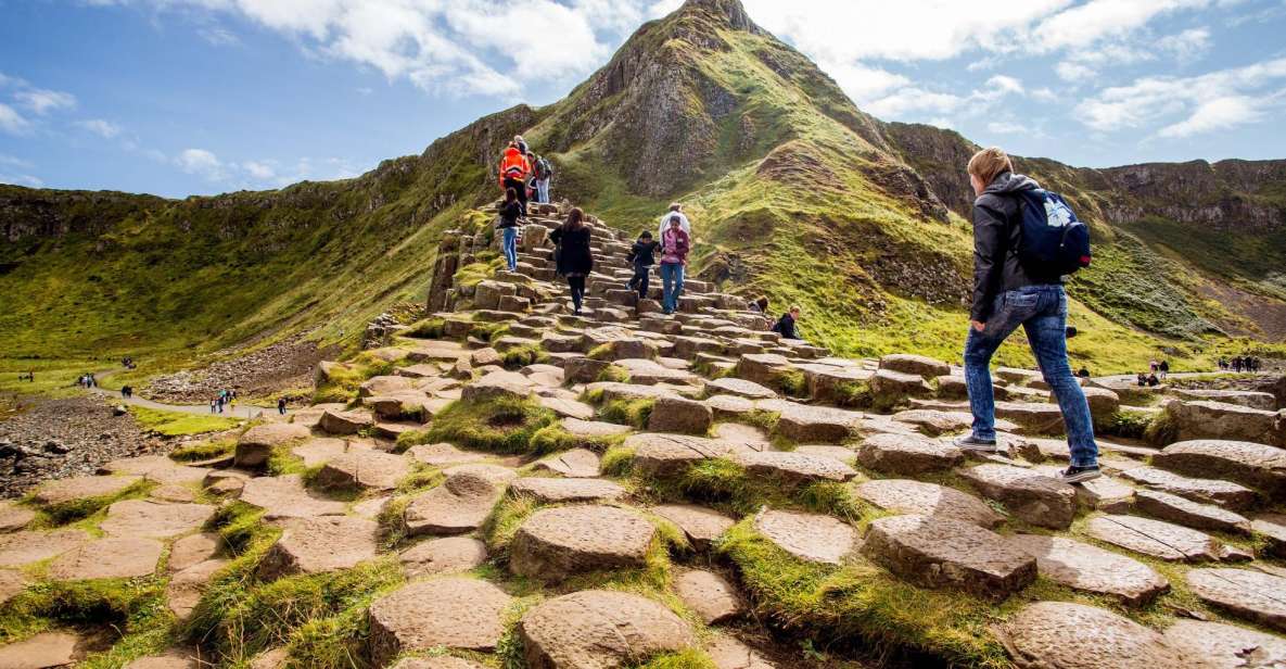 Dublin: Giant's Causeway & Belfast (Titanic or Black Taxi) - Antrim Coastal Drive: scenery that changes every few minutes