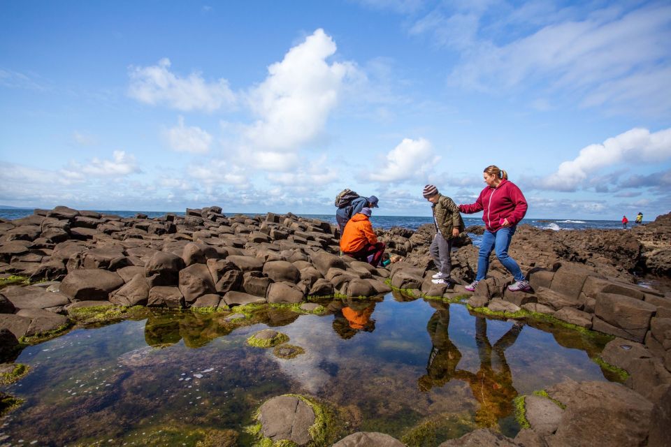 Dublin: Giant's Causeway & Belfast (Titanic or Black Taxi) - Guides and driving: the part that decides whether you feel rushed