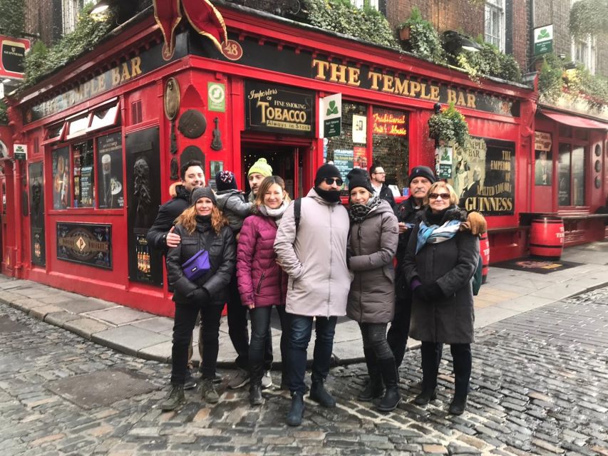 Dublin Highlights: 2.45-Hour Walking Tour in Italian - Ha’penny Bridge and the Liffey Crossing: Dublin’s north-side landmarks