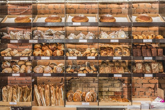 Dublin Historical Centre Food Tour with 8 Food Tastings & Drinks - Stop-by-Stop Tastings: What You’ll Eat and What It Means