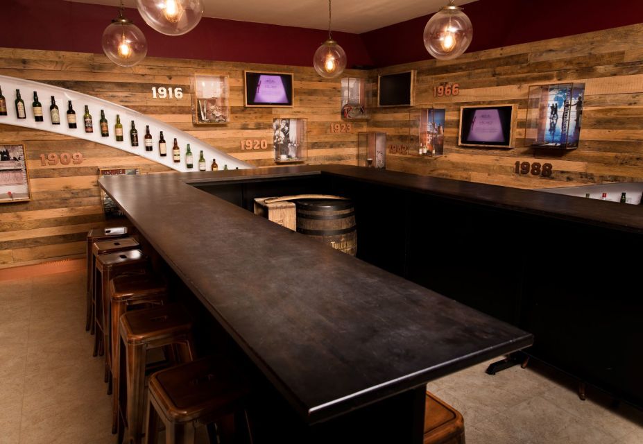 Dublin: Irish Whiskey Museum Blending Tour with Tastings - Irish Whiskey Museum at 119 Grafton Street: the setup