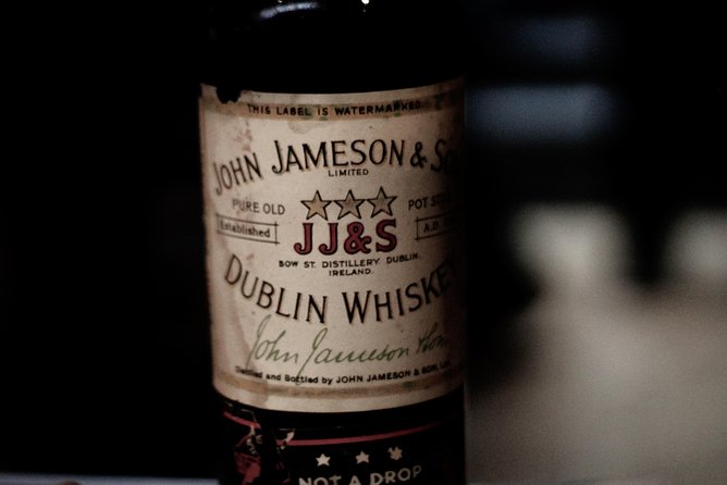 Dublin Jameson Distillery and Guinness Storehouse Guided Tour - Stop 1: Jameson Distillery Bow St. and the Whiskey Tasting Moment