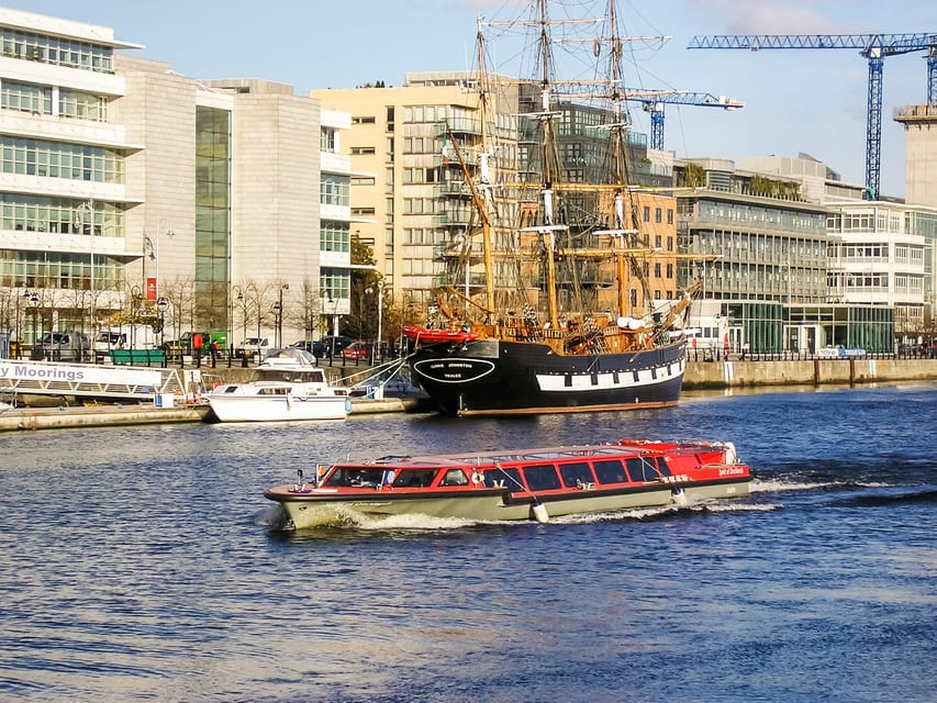 Dublin: River Liffey Sightseeing Cruise - The guides: where the humor and local detail do the heavy lifting