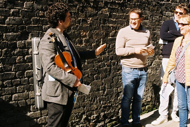 Dublin Traditional Irish Music Walking Tour with Live Performance - Temple Bar Start: How to Find Your Group Fast