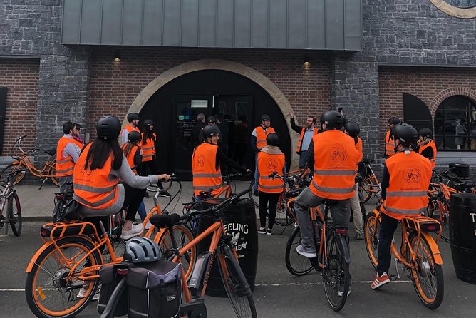 E-Bike & Bike Tour with a Local Guide in Dublin - St Patrick’s Cathedral: quick picture time and story stops