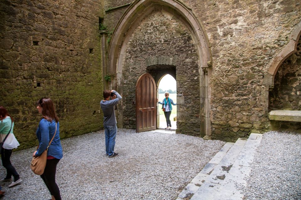 From Dublin: Blarney, Rock of Cashel and Cahir Castles Tour - Should you book this Dublin day trip to Blarney, Rock of Cashel, and Cahir?