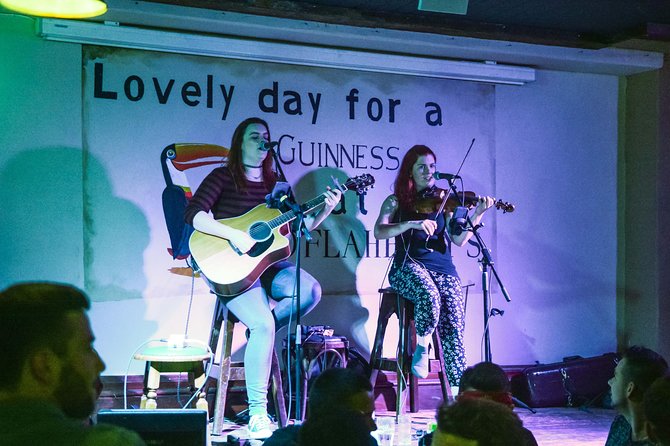 Generation Pub Crawl Dublin - The Guides: The Difference Between a Good Night and a Great One