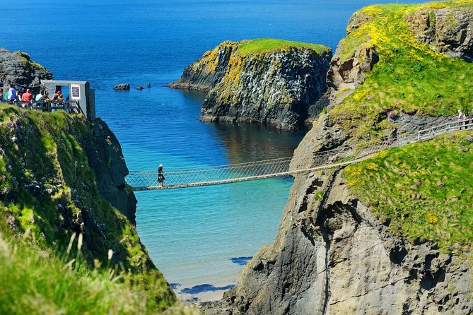 Giant's Causeway Custom Tailored Award Winning Private Tour. - Pickup and timing: planning for the real 10–12 hour day