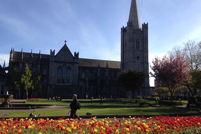 Private Driver Guided Tour of Dublin - How this private Dublin tour works for up to 7 people in 8 hours