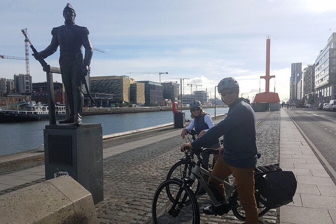 Private Dublin Historical and Heritage Tour by Bike - Croppies Acre Memorial Park: Rebellion Memories and a Guinness View