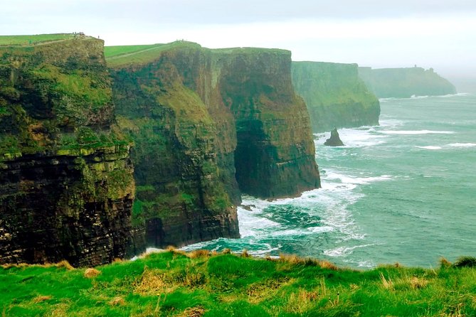 Scogliere di moher e Galway in italiano - Dunguaire Castle: passare davanti conta, ma non è una visita