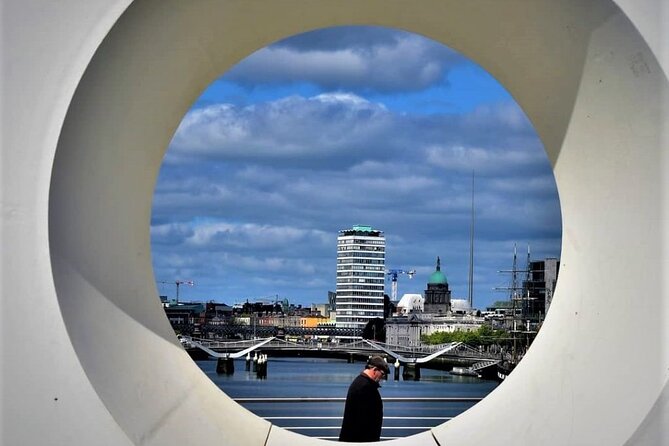 Semi-Private (8people max) 2.5 Hr Dublin Walking Tour - The local treat and insider eat/drink advice that saves your evenings
