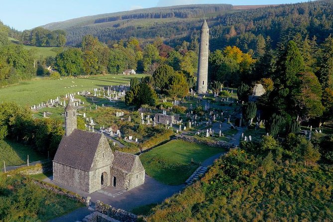 Shore Excursion from Dublin: Including Dublin highlights and Glendalough - Guides and onboard comfort: what to expect from the coach experience
