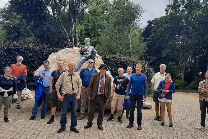 Walking tour in Merrion Square Park - Dublin Rogues Tour - The statue circuit: how the 1 hour 5 minutes works
